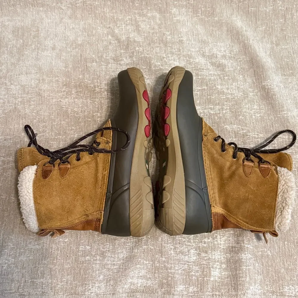Cougar Originals Maple Sugar Winter Boots.